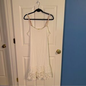 Matilda Jane women’s size large white lace adjustable dress extender underwear